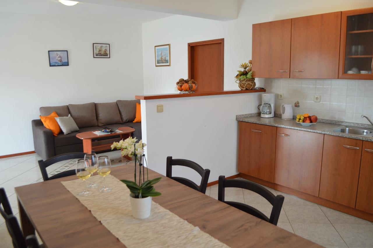 Apartment M&M Marasi Luaran gambar